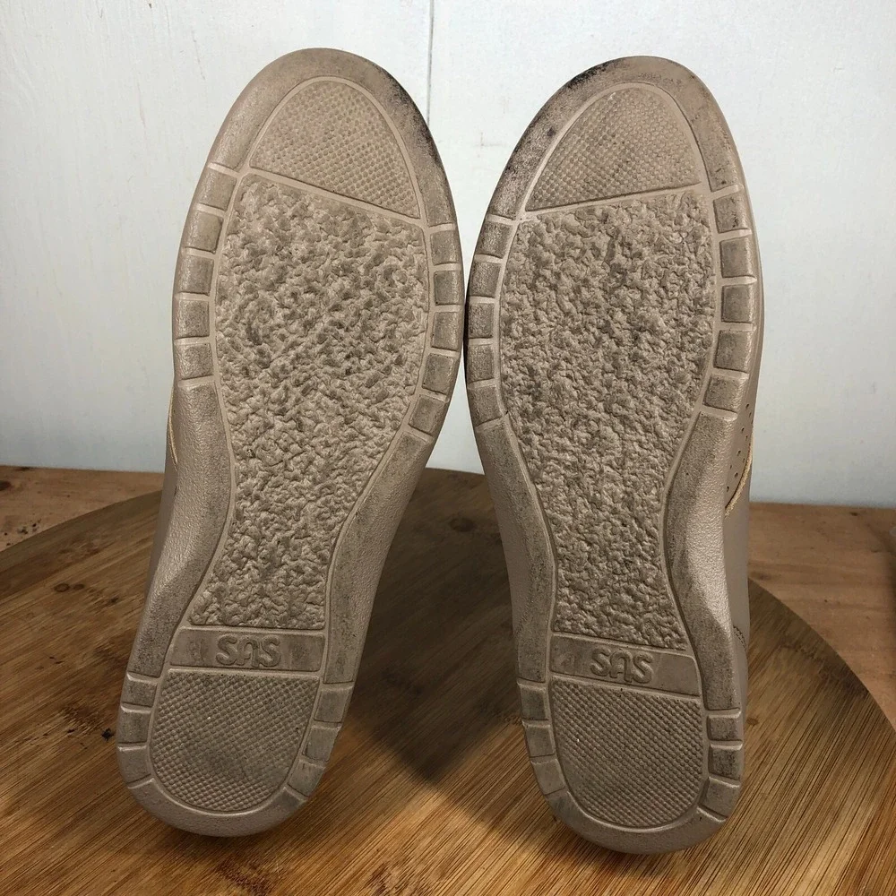 SAS me too womens size 7 shoes Brown Leather Walking Comfort sneakers